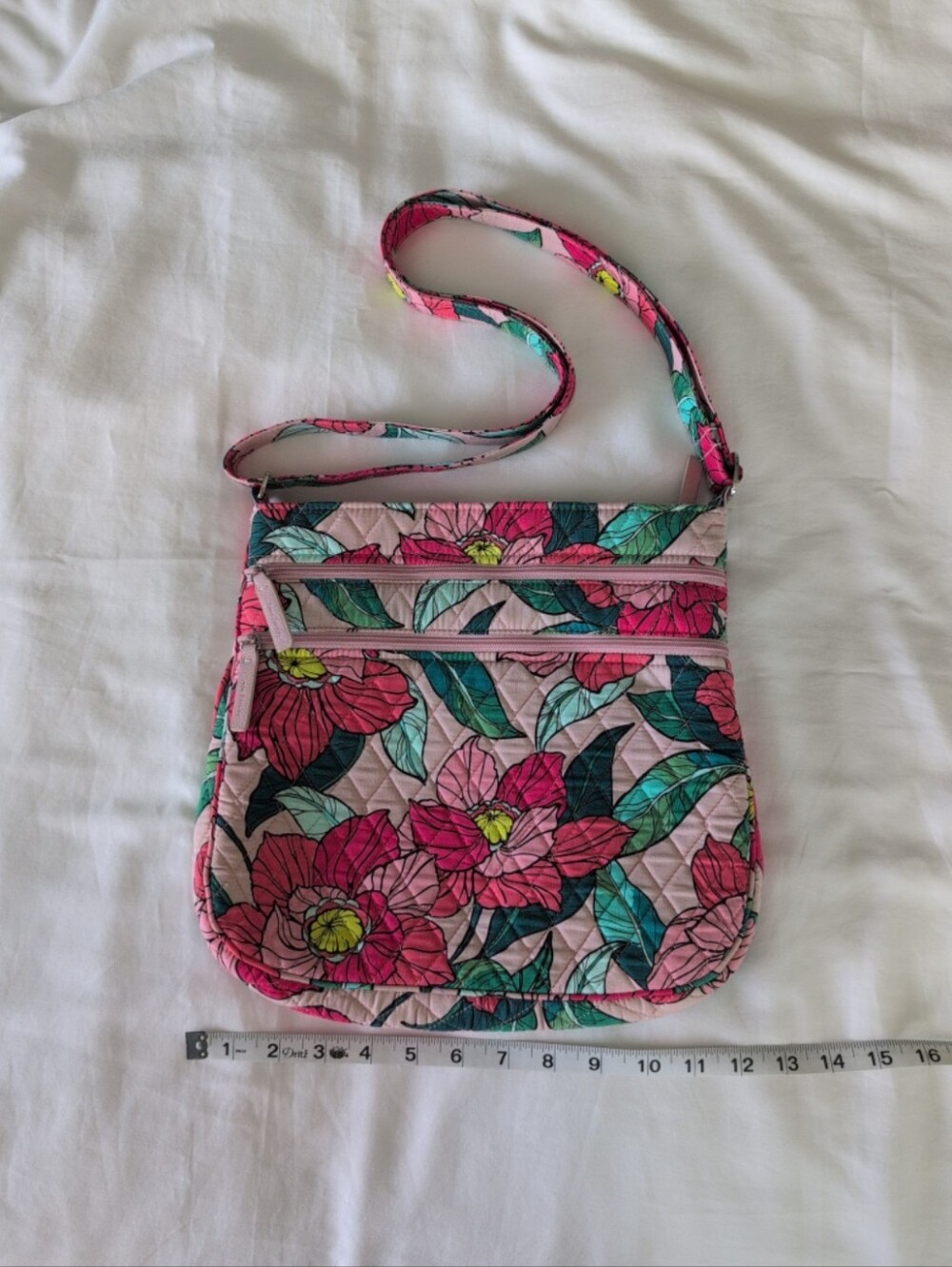 Vera Bradley Crossbody -- Floral Print